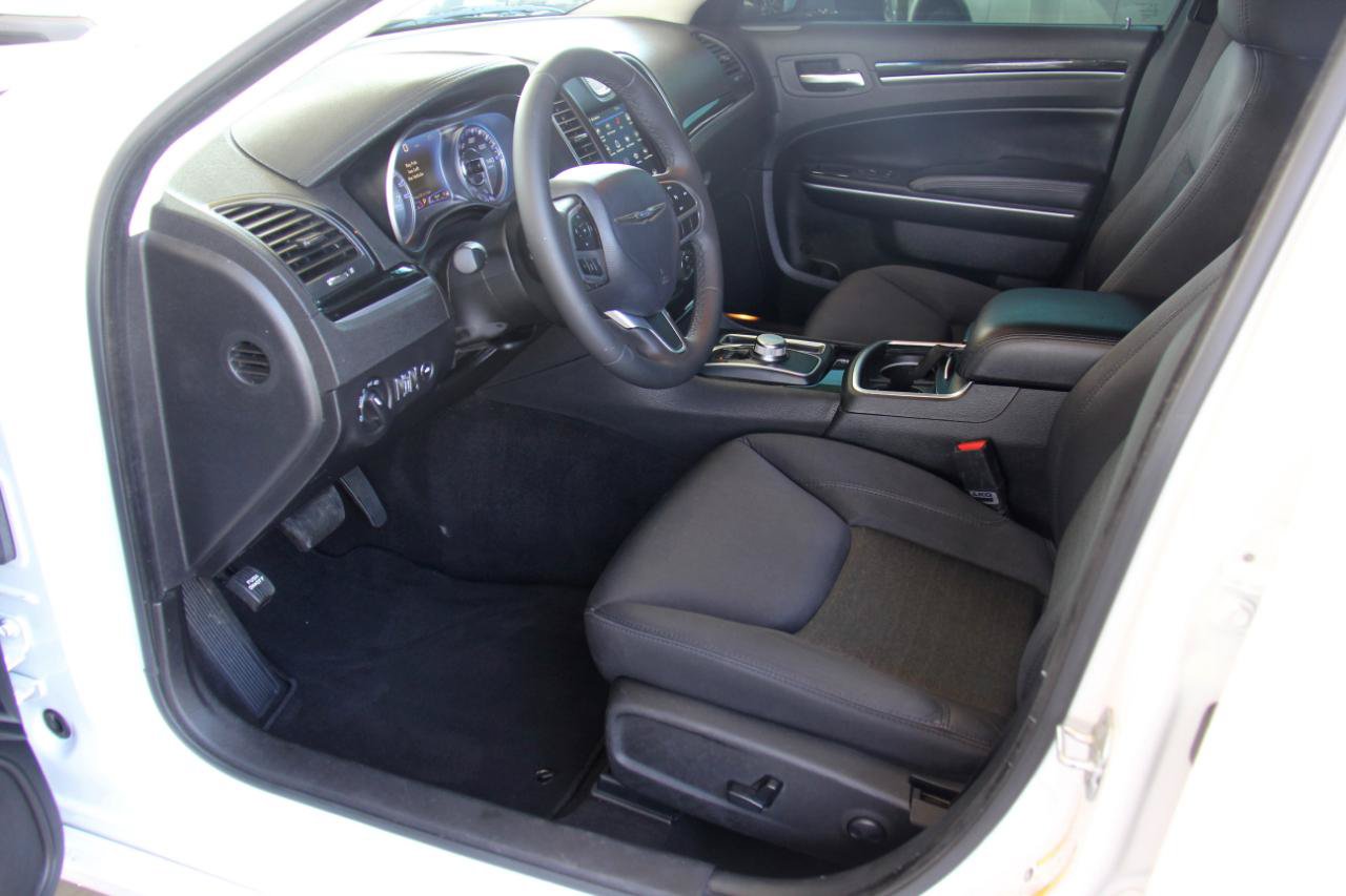 Used 2023 Chrysler 300 Touring w/ Sport Appearance Package RWD image 23