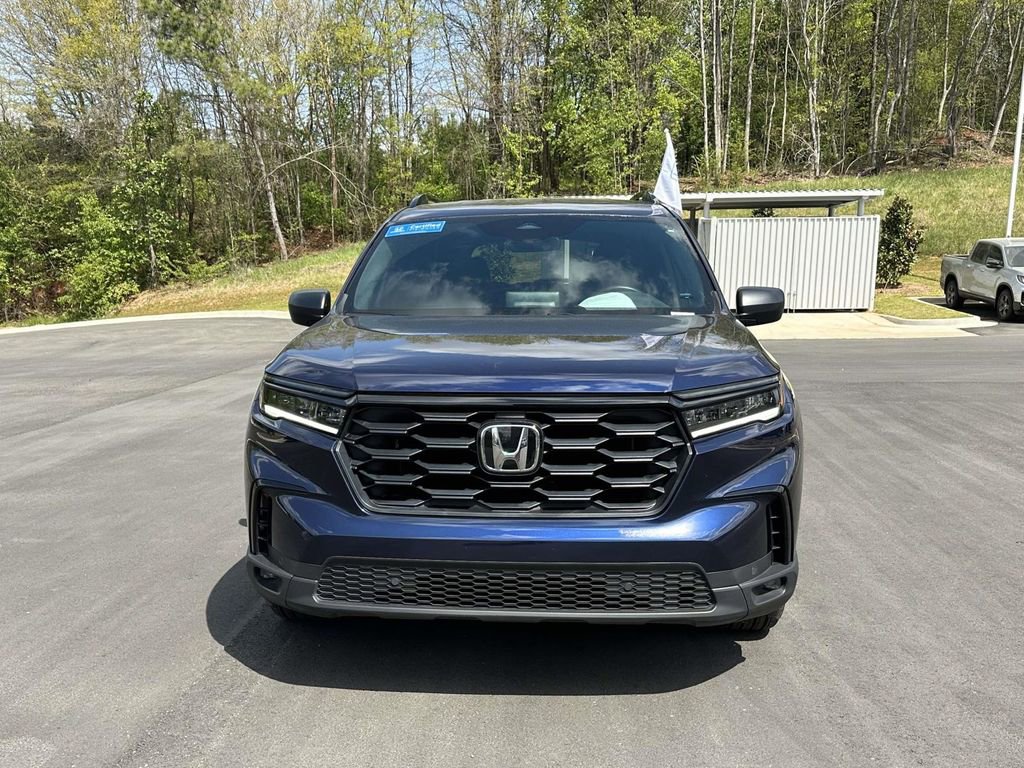 Certified 2025 Honda Pilot Sport video 2