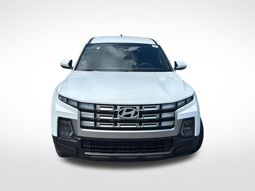 Used 2025 Hyundai Santa Cruz SE AWD/4WD image 2