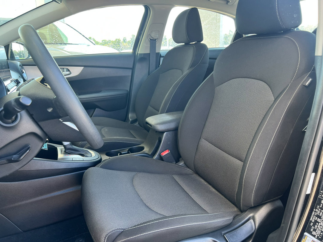 Used 2023 Kia Forte LXS w/ LXS Technology Package image 11
