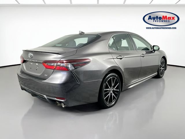 Used 2024 Toyota Camry SE FWD image 2