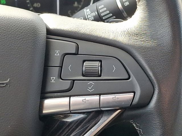 Certified 2025 Cadillac XT6 Premium Luxury image 27