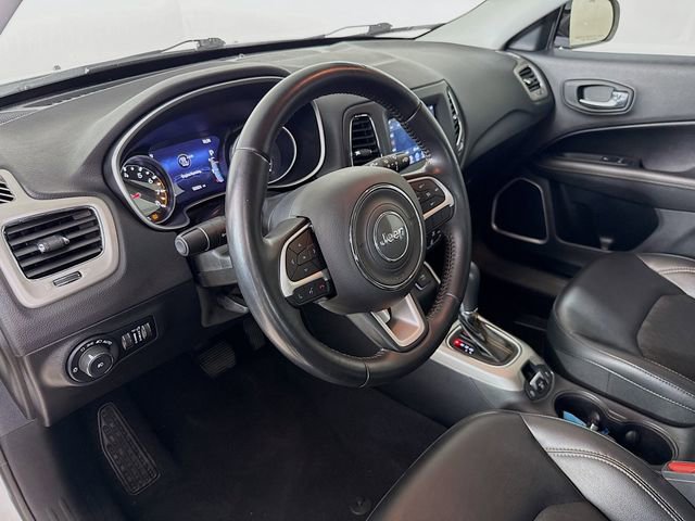 Used 2020 Jeep Compass Latitude w/ Popular Equipment Group FWD image 8