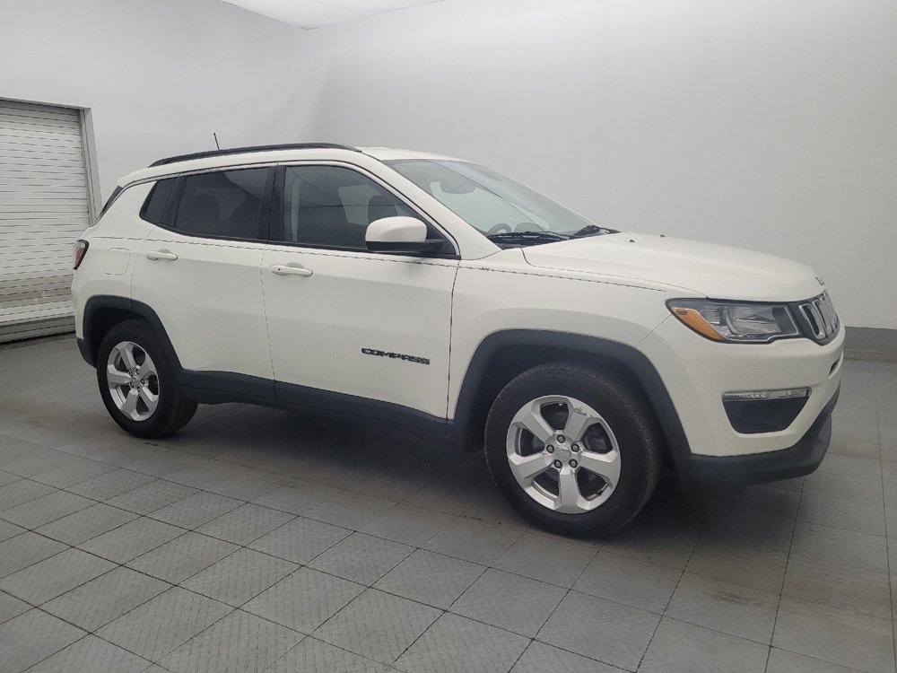 Used 2017 Jeep Compass Latitude FWD image 11
