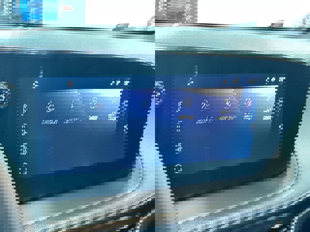 Used 2025 Buick Encore GX Preferred image 23