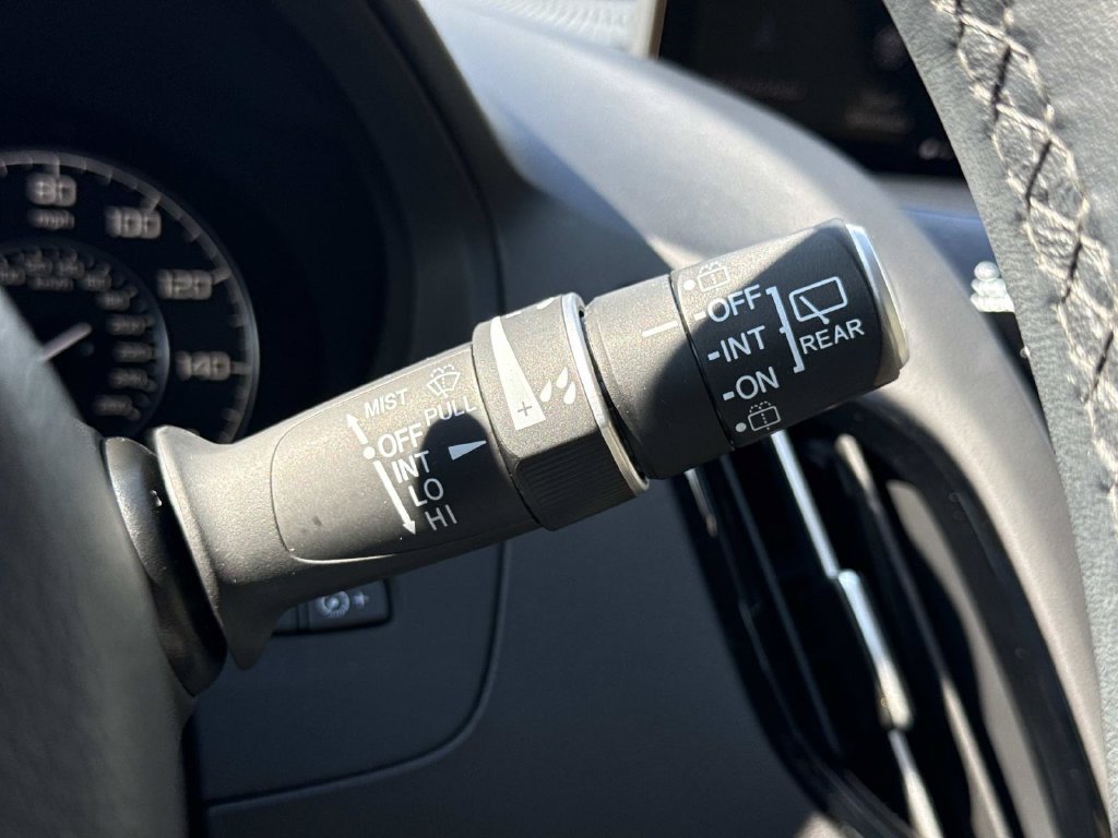 Used 2023 Acura RDX AWD image 12