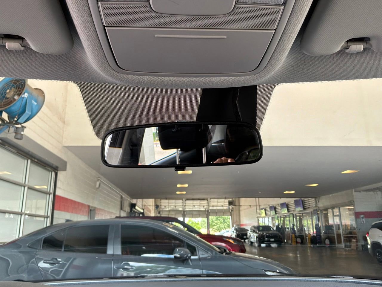 Used 2025 Kia Soul LX w/ LX Technology Package FWD image 15