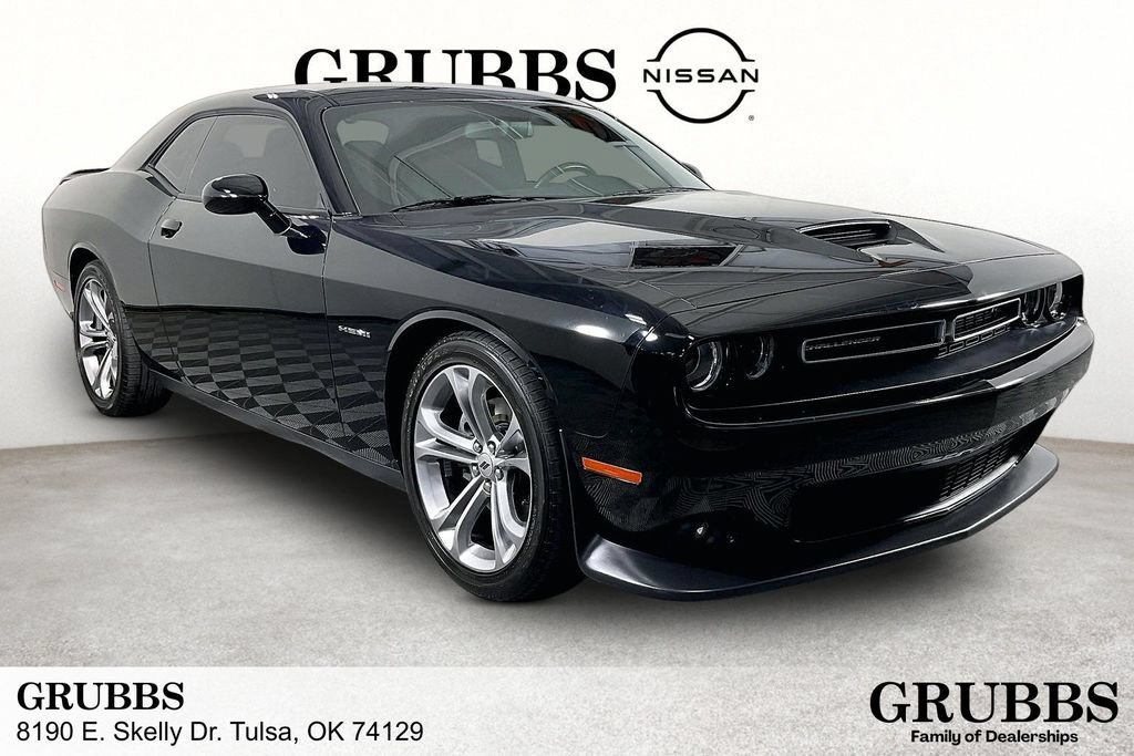 Used 2020 Dodge Challenger R/T RWD image 1