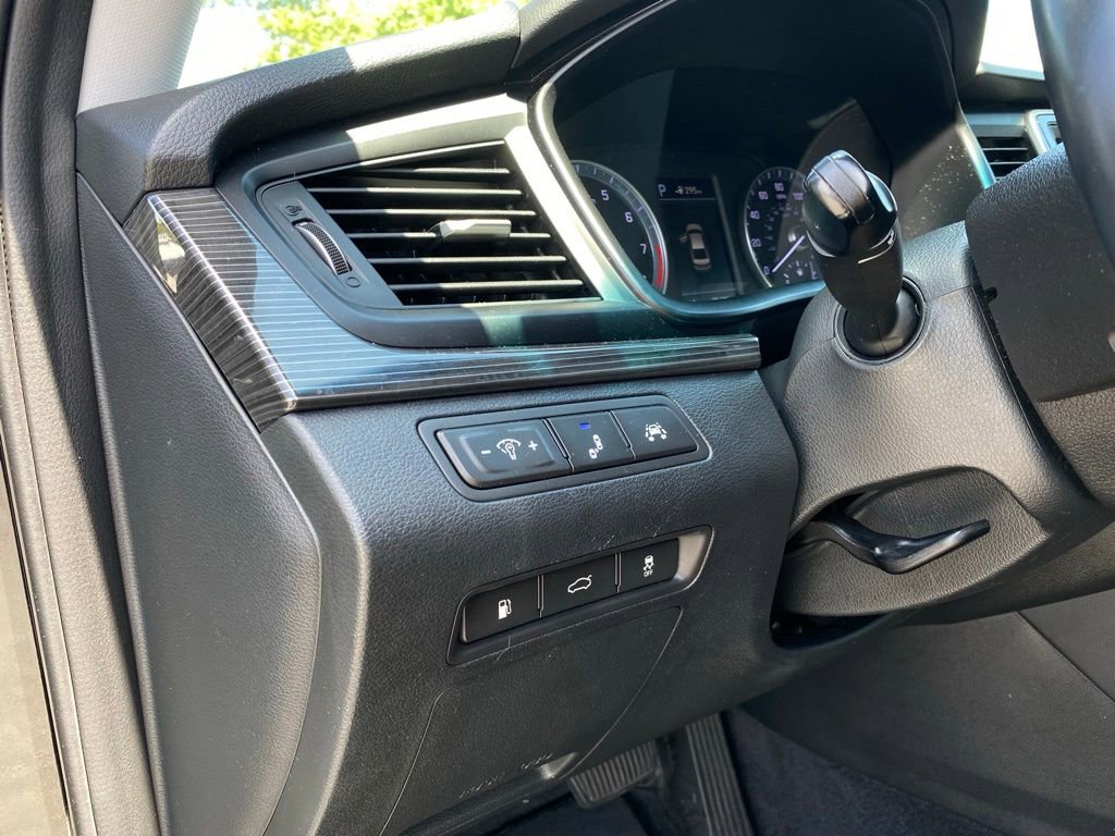 Used 2019 Hyundai Sonata Limited FWD image 15