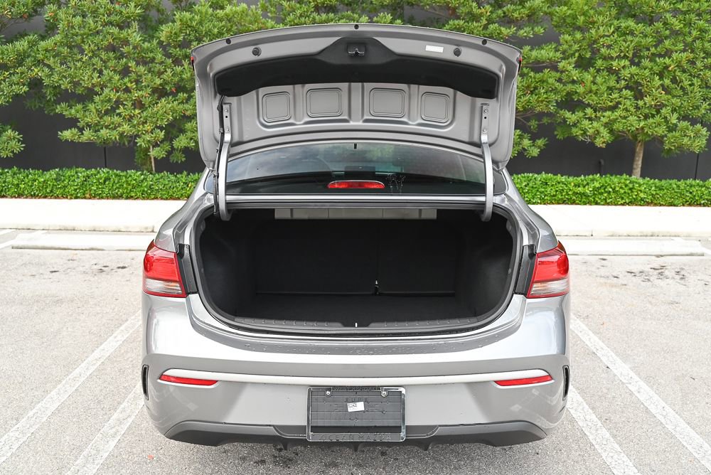 Used 2023 Kia Rio S image 9