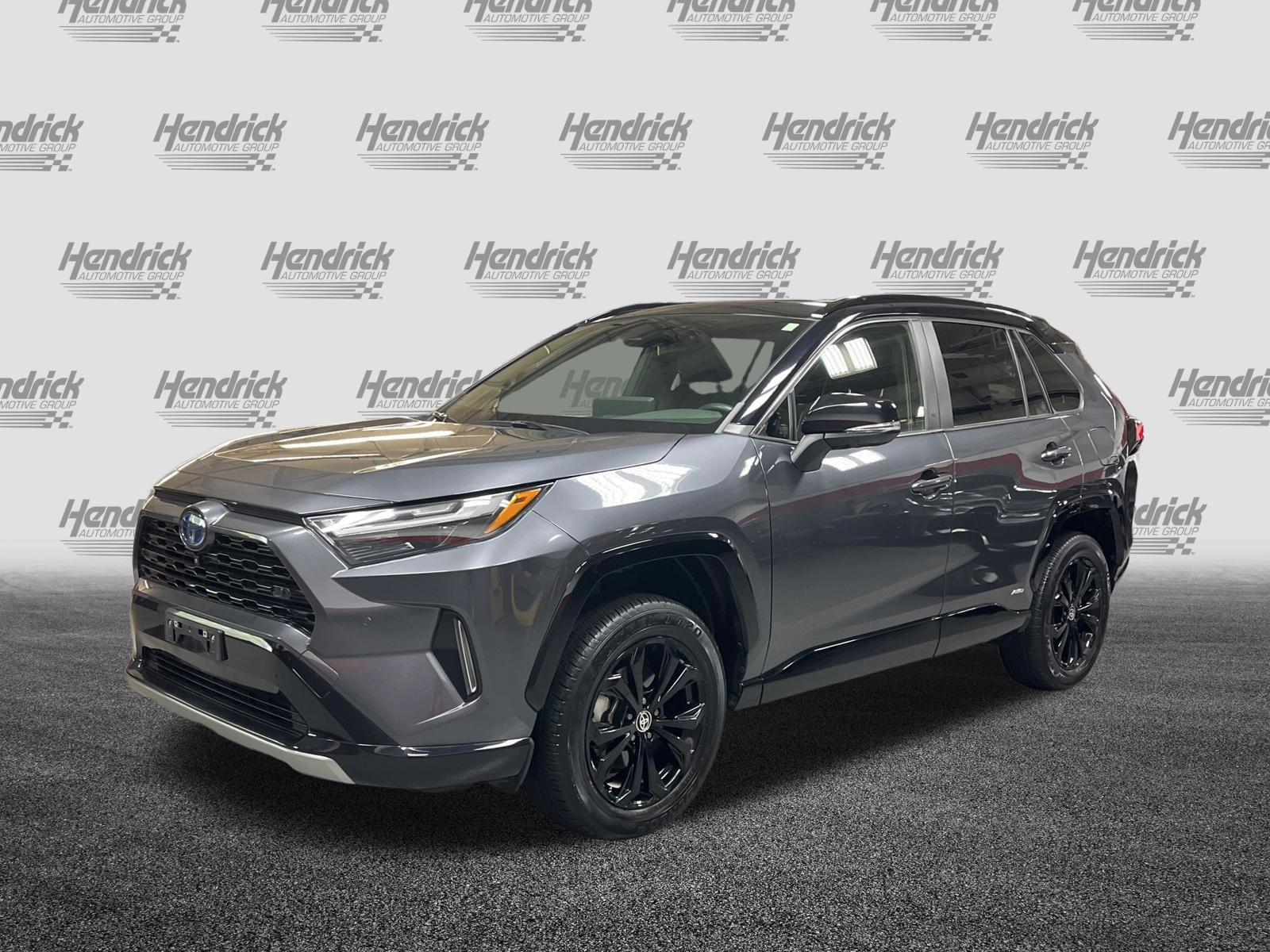 Used 2023 Toyota RAV4 XSE AWD/4WD image 5