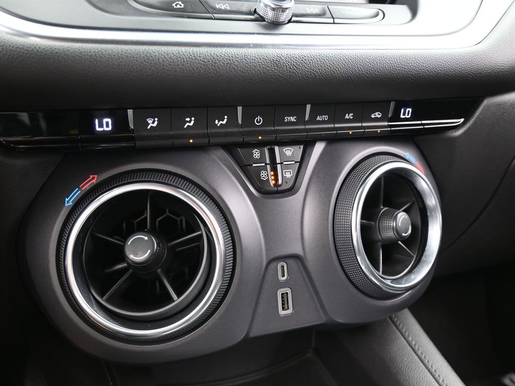 Used 2021 Chevrolet Blazer LT image 22