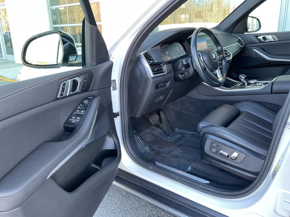 Used 2022 BMW X5 xDrive40i w/ Premium Package AWD/4WD image 31