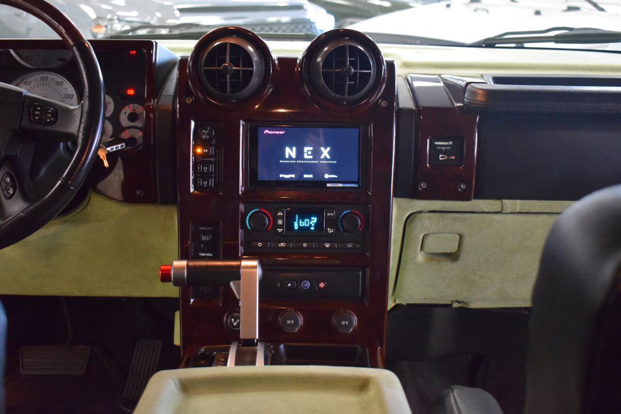 Used 2003 HUMMER H2 w/ Preferred Equipment Group image 55