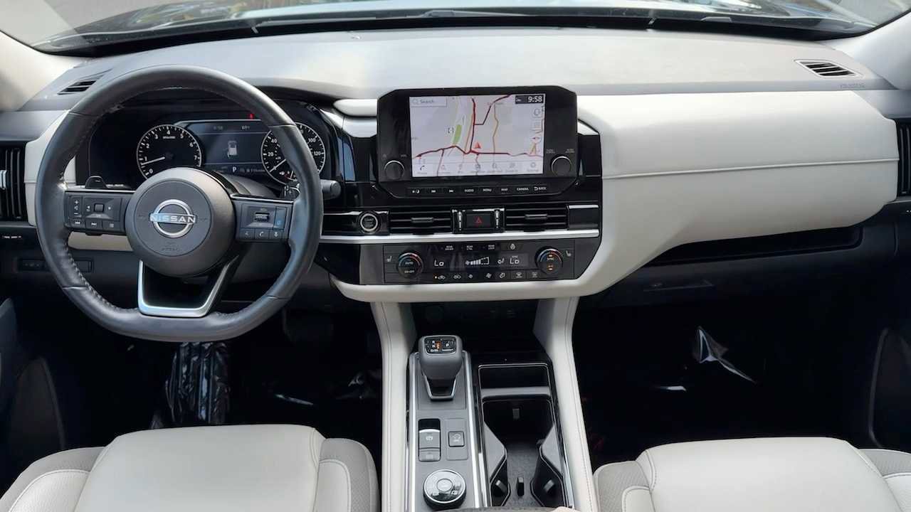 Certified 2023 Nissan Pathfinder SL image 11