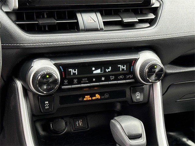 Used 2025 Toyota RAV4 XLE image 21