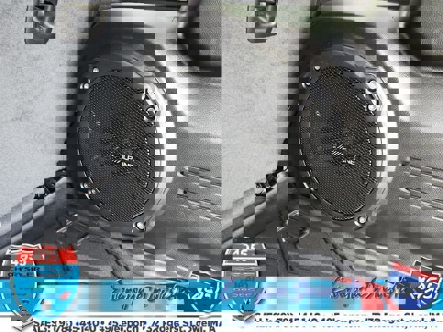 Used 2024 Jeep Wrangler Sahara w/ Technology Group image 12