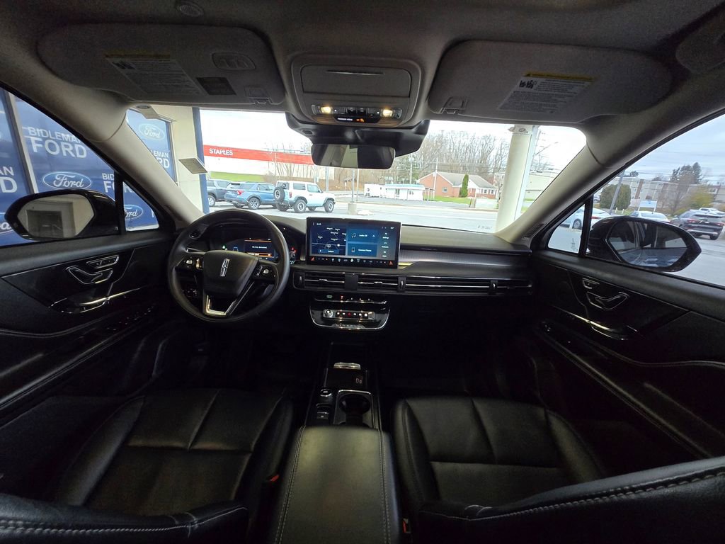 Used 2023 Lincoln Corsair AWD w/ Equipment Group 101A image 25