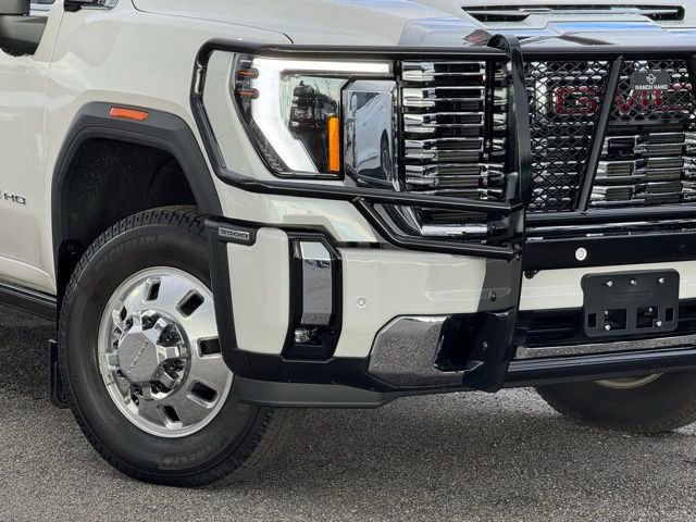 Used 2025 GMC Sierra 3500 Denali w/ Denali Reserve Package image 14