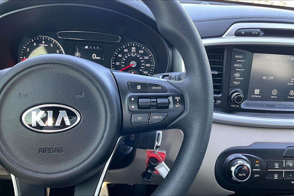 Used 2018 Kia Sorento LX image 18