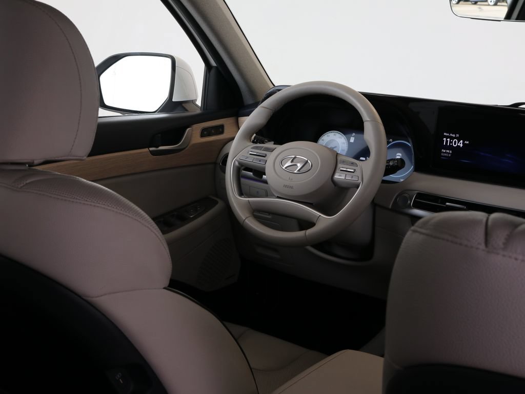 Used 2024 Hyundai Palisade Limited AWD/4WD image 43