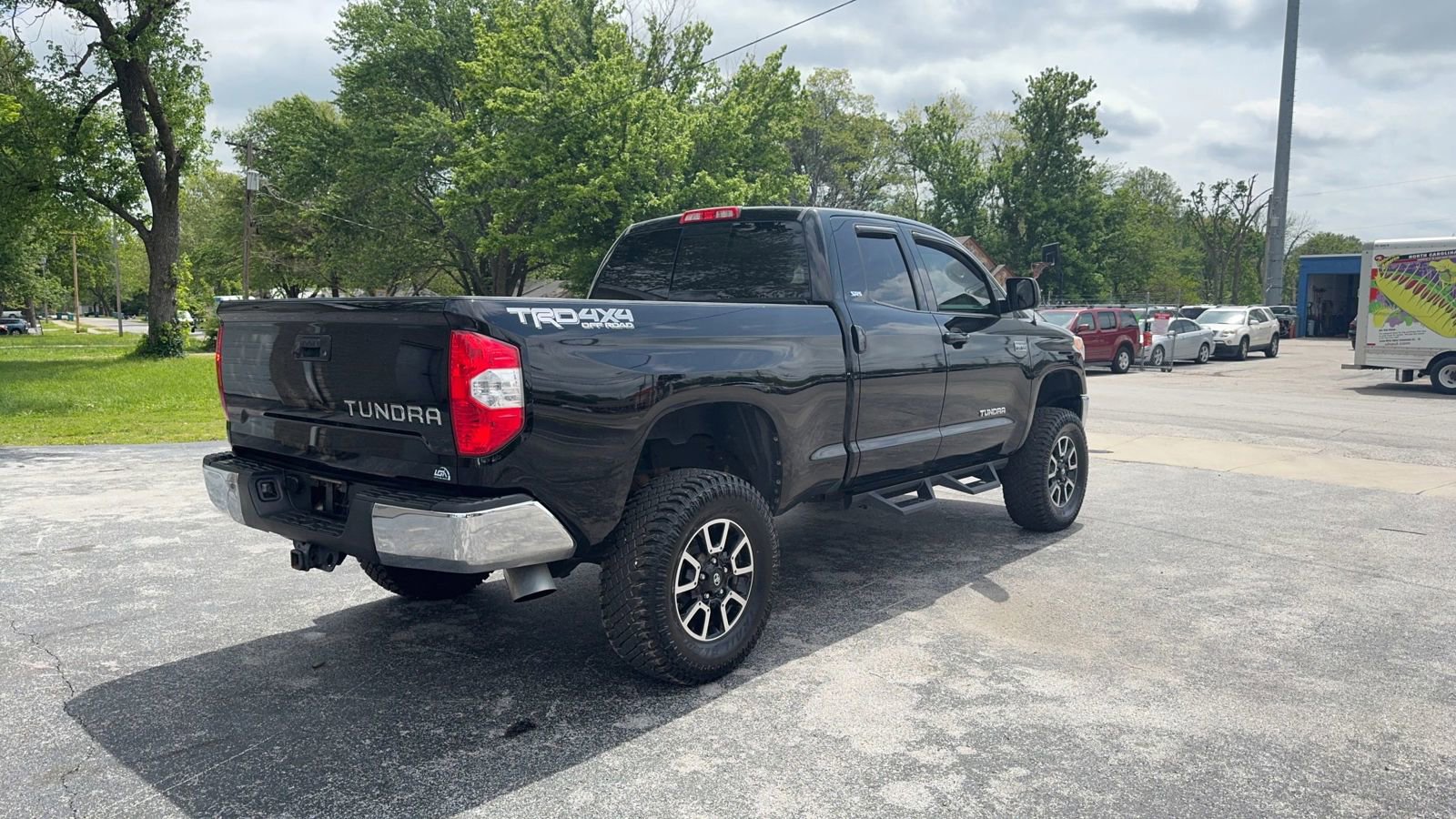 Used 2016 Toyota Tundra SR5 w/ TRD Off Road Package AWD/4WD image 7
