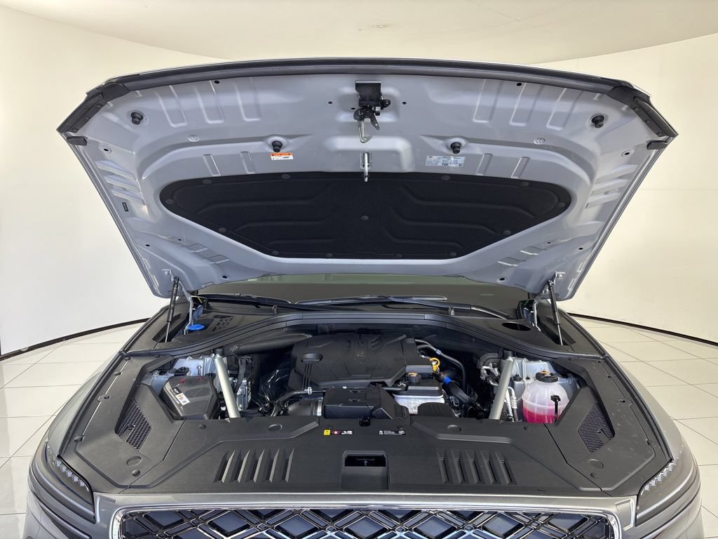 New 2026 Genesis GV70 2.5T Advanced AWD/4WD image 13
