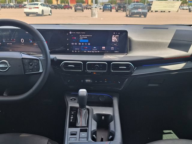 New 2026 Nissan Sentra SR w/ SR Premium Package FWD image 17