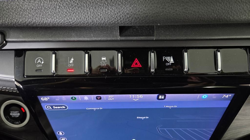 Used 2023 Jeep Grand Cherokee Limited w/ Black Appearance Package image 28