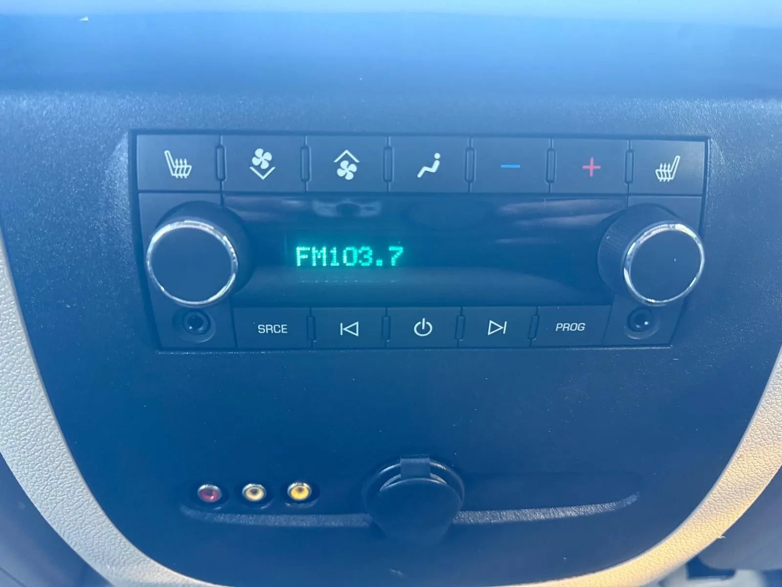 Used 2011 Chevrolet Tahoe LTZ AWD/4WD image 18
