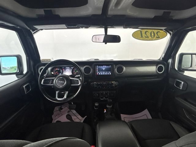 Used 2021 Jeep Wrangler Unlimited Sahara w/ LED Lighting Group AWD/4WD image 22