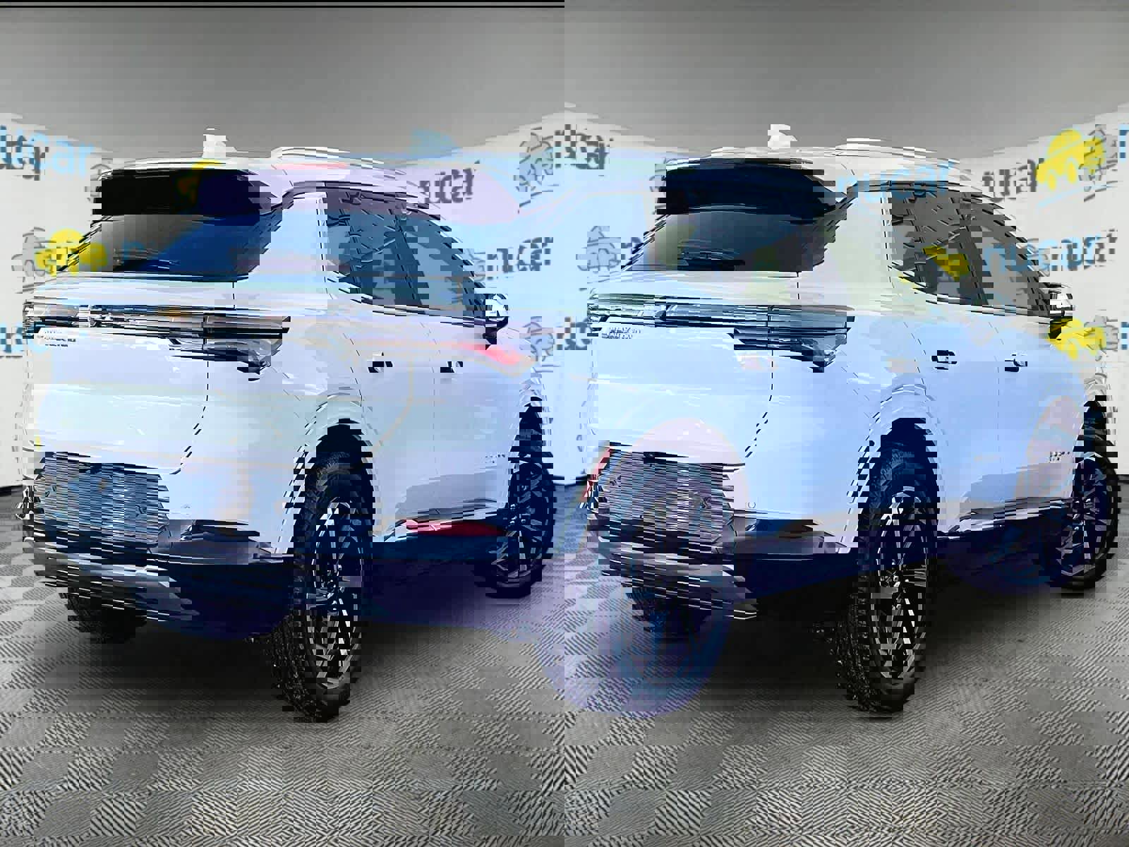 Used 2024 Chevrolet Equinox EV LT image 6