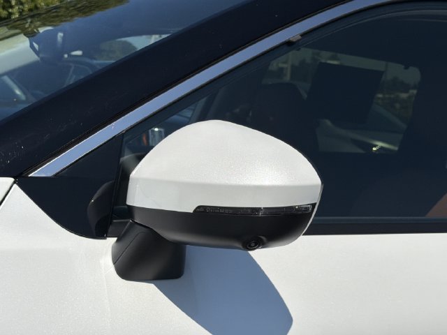 Certified 2026 Nissan Rogue Platinum AWD/4WD image 11