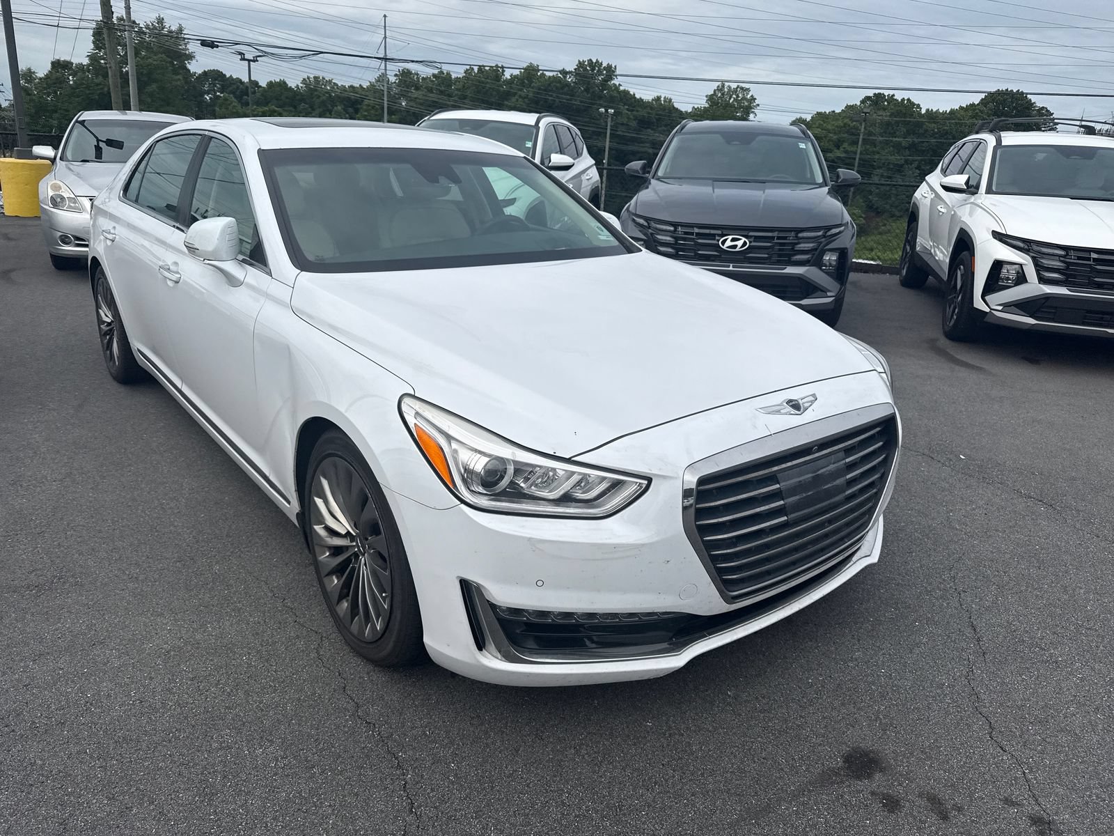 Used 2017 Genesis G90 5.0 Ultimate RWD image 6