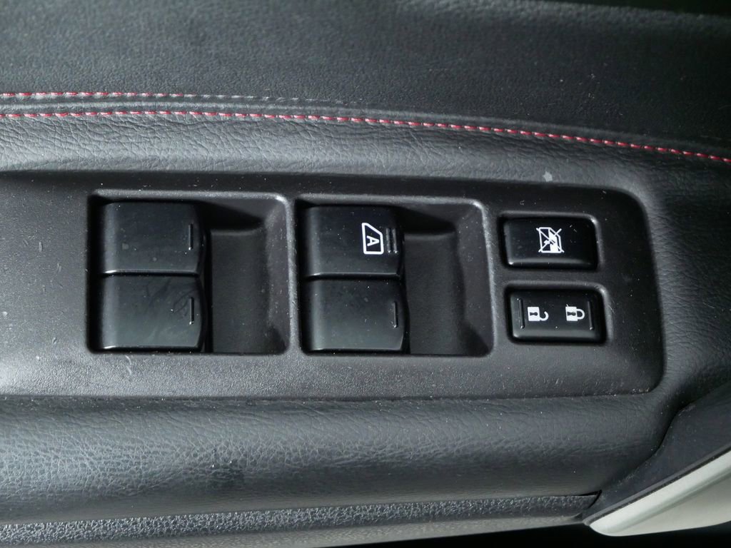 Used 2011 Nissan Rogue SV w/ SL Pkg image 17