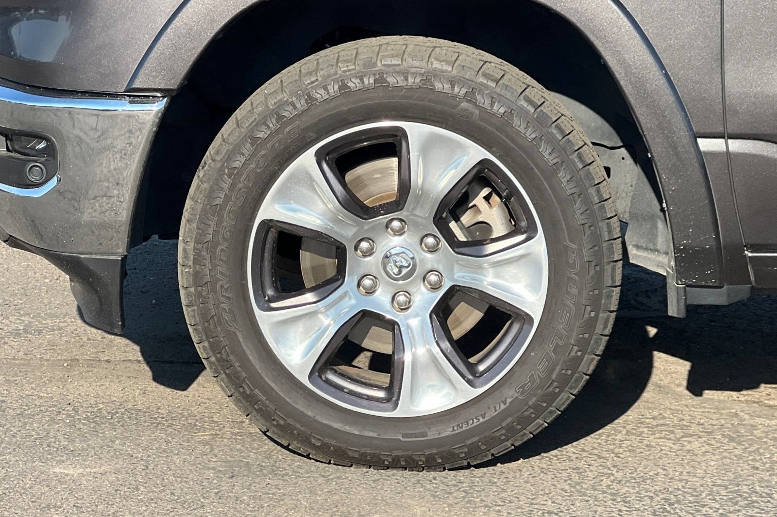 Used 2019 RAM 1500 Laramie AWD/4WD image 27