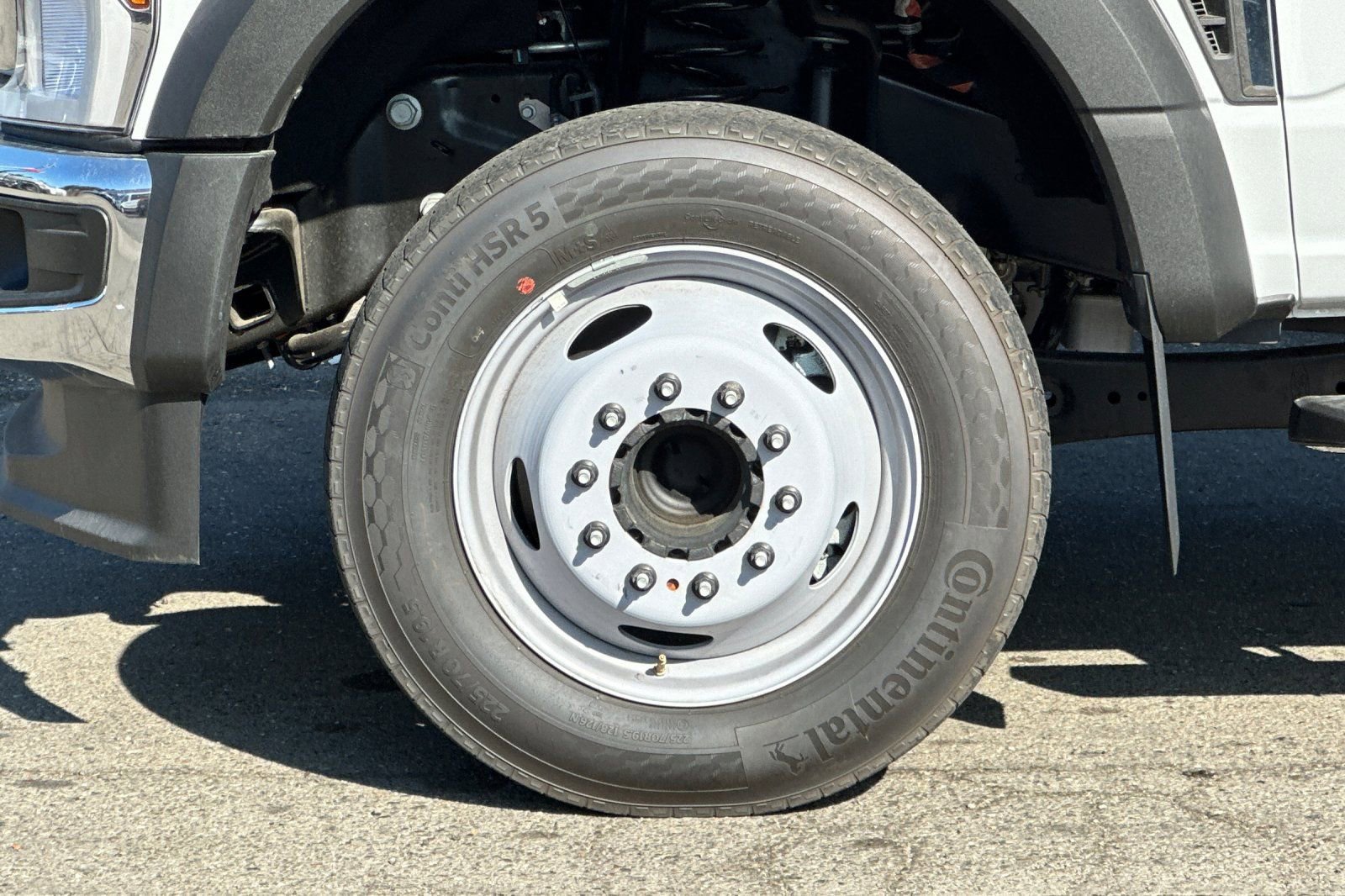 New 2025 Ford F550 2WD Regular Cab Super Duty image 17
