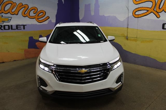Used 2023 Chevrolet Equinox Premier AWD/4WD image 3