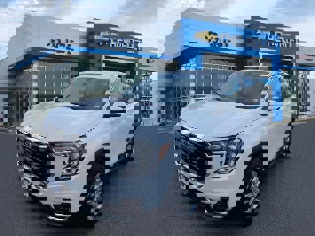 Used 2024 GMC Terrain SLE image 4