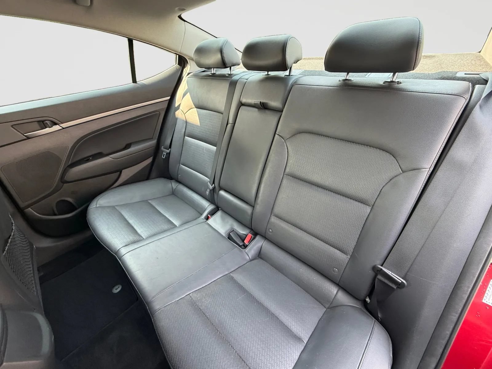 Used 2017 Hyundai Elantra Limited FWD image 15