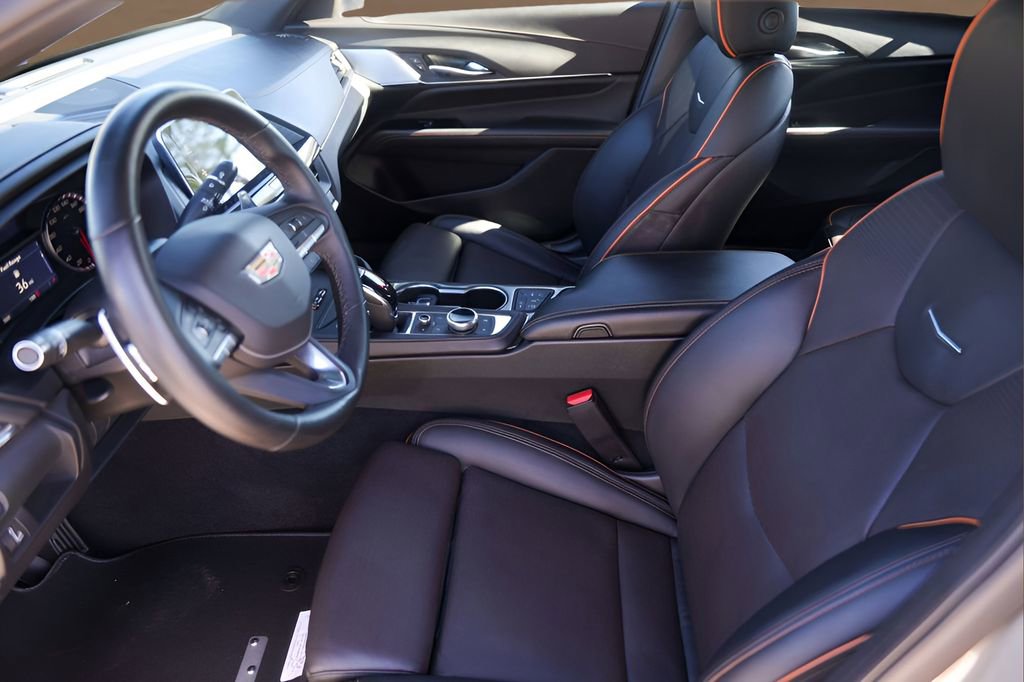Certified 2025 Cadillac CT4 V image 9