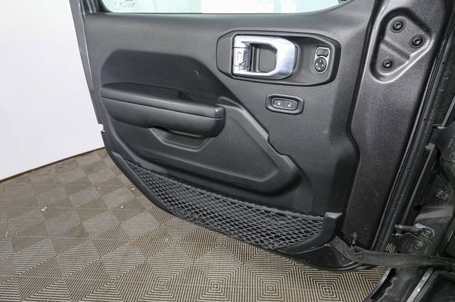 Used 2023 Jeep Wrangler Unlimited w/ Cold Weather Group AWD/4WD image 36
