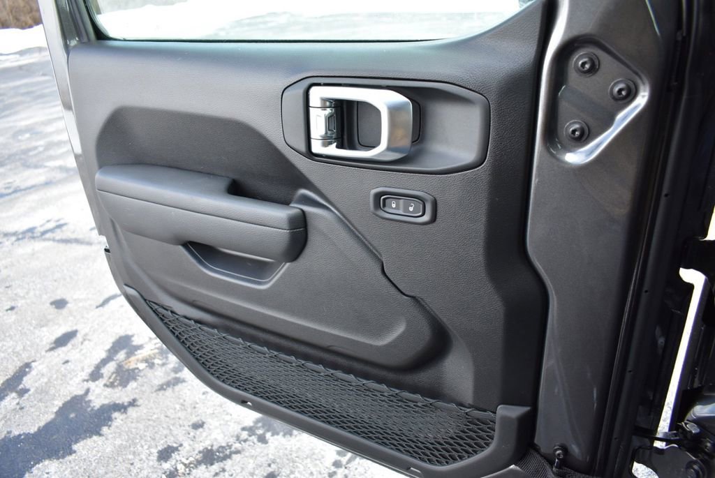 New 2026 Jeep Gladiator Sport AWD/4WD image 24