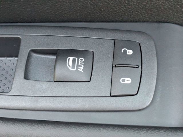 New 2026 Chrysler Pacifica Select image 36