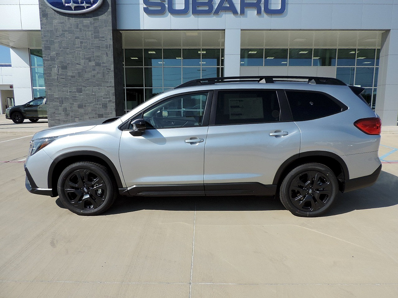 Certified 2025 Subaru Ascent Bronze Edition AWD/4WD image 8