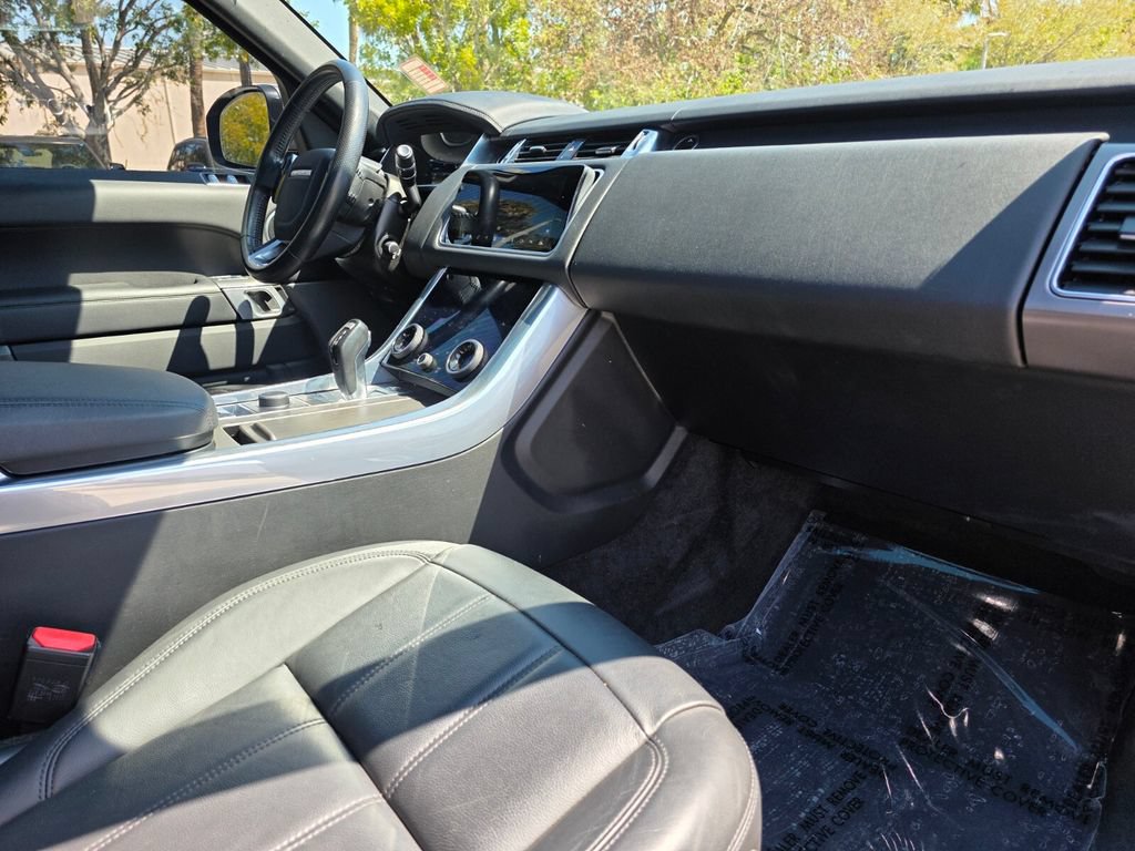Used 2022 Land Rover Range Rover Sport SE AWD/4WD image 9