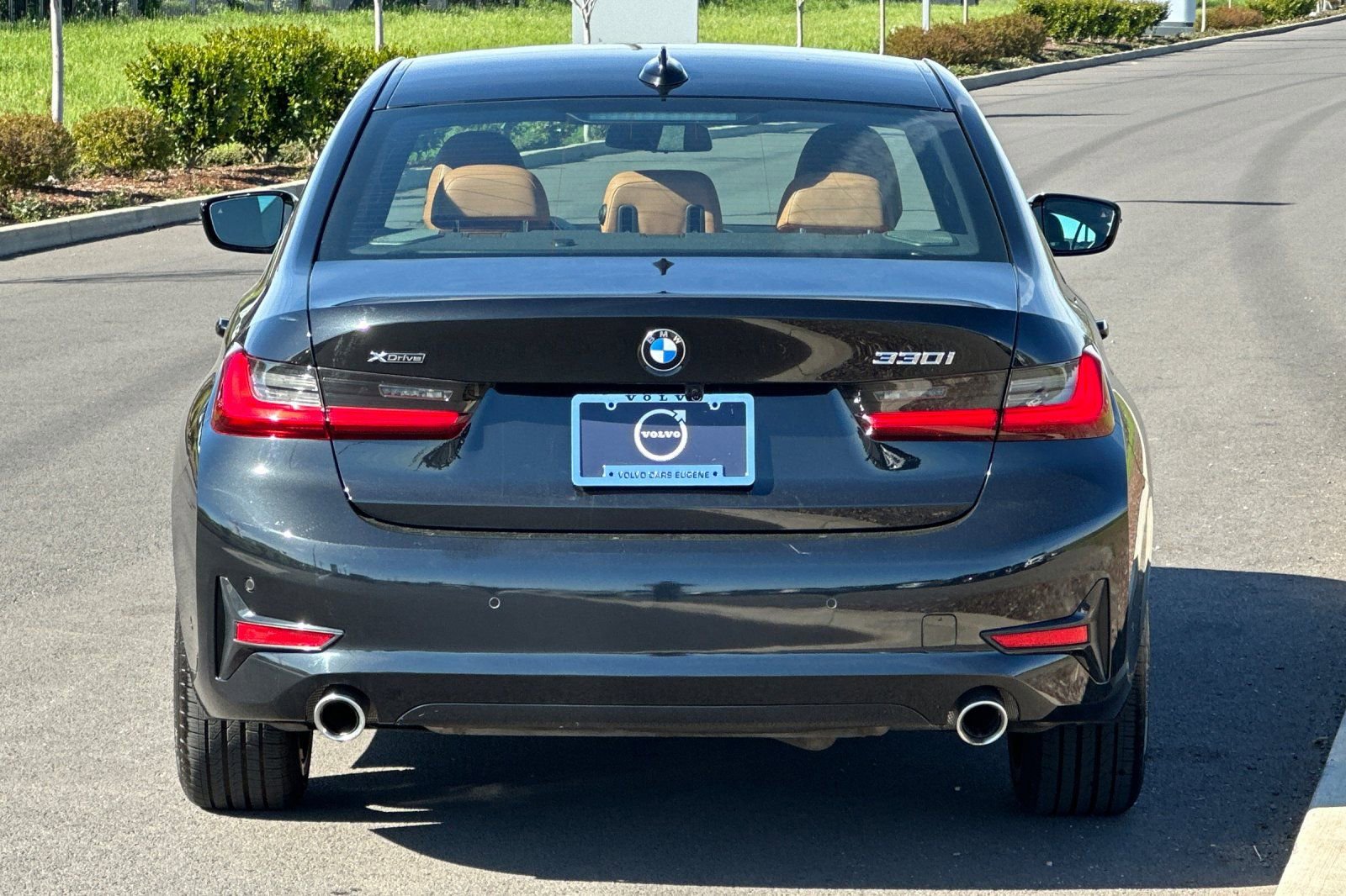 Used 2021 BMW 330i xDrive Sedan w/ Executive Package image 4