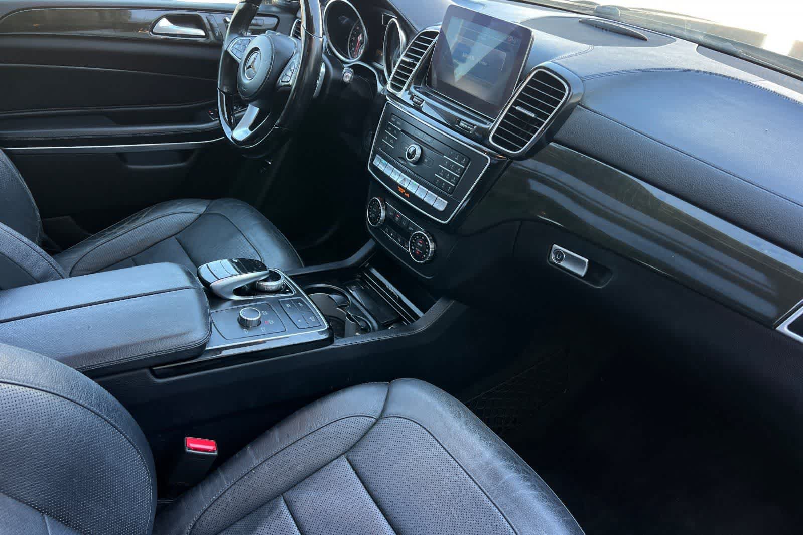 Used 2018 Mercedes-Benz GLS 550 4MATIC image 19