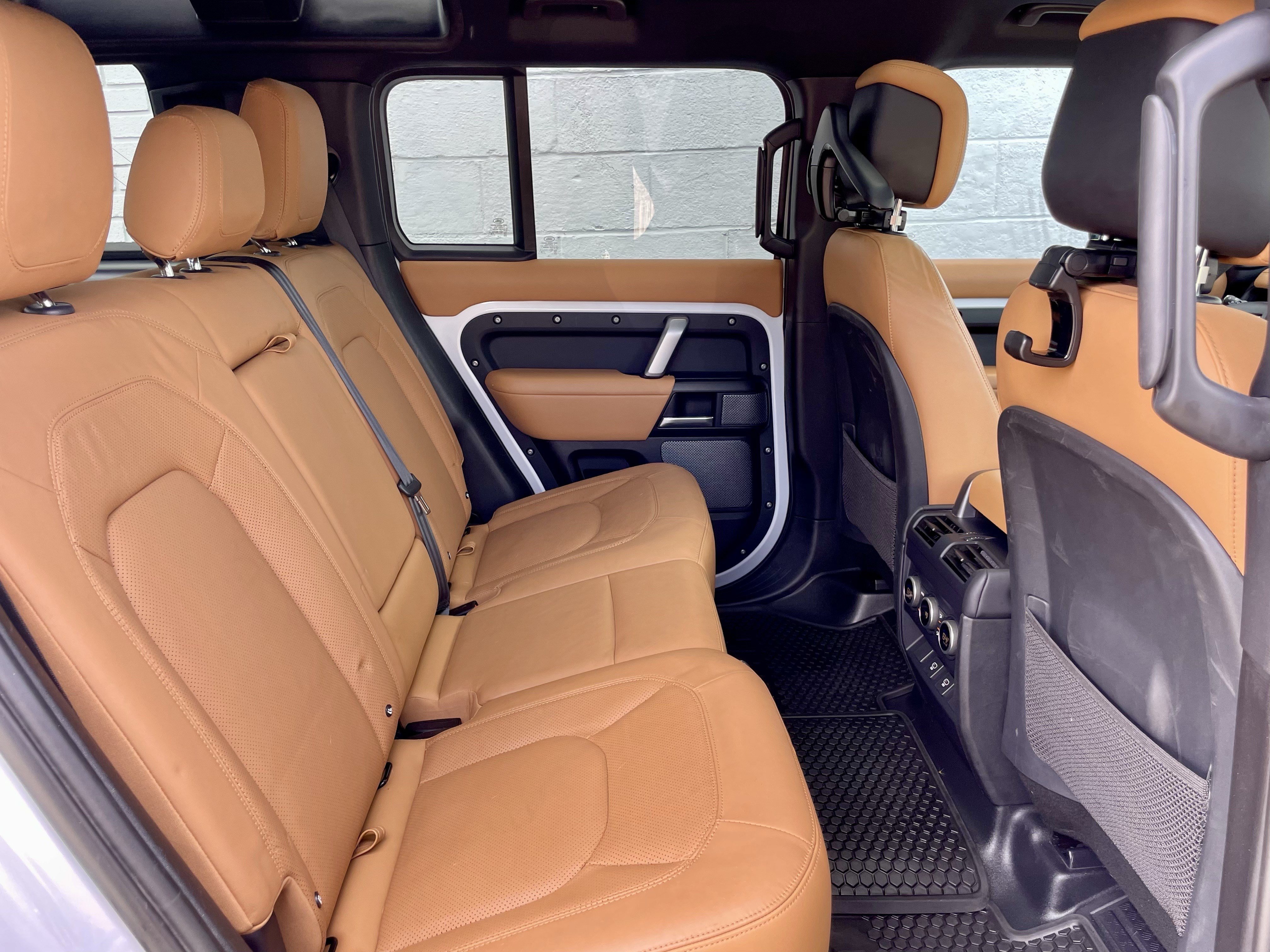 Used 2023 Land Rover Defender 110 V8 AWD/4WD image 31
