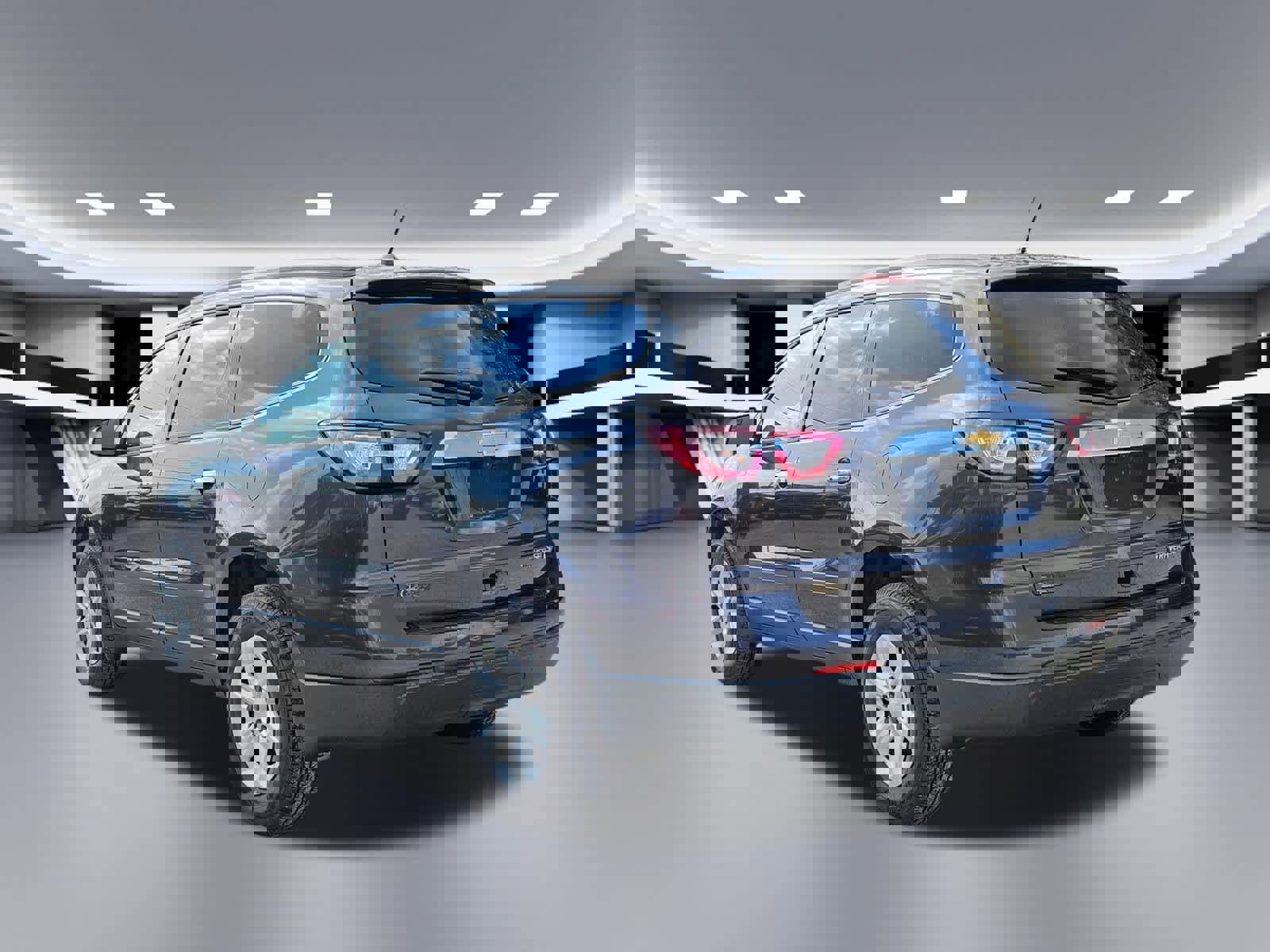 Used 2014 Chevrolet Traverse LS image 4